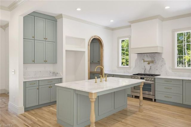 568 N Bunker Hill Road, Oak Ridge, NC 27310