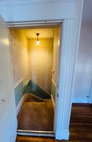 158 Monrovia St, Springfield, MA 01104