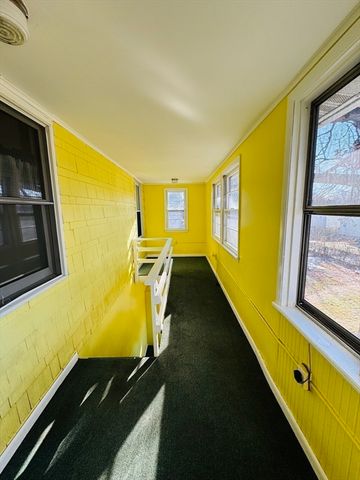 158 Monrovia St, Springfield, MA 01104