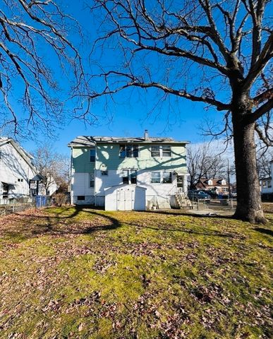 158 Monrovia St, Springfield, MA 01104