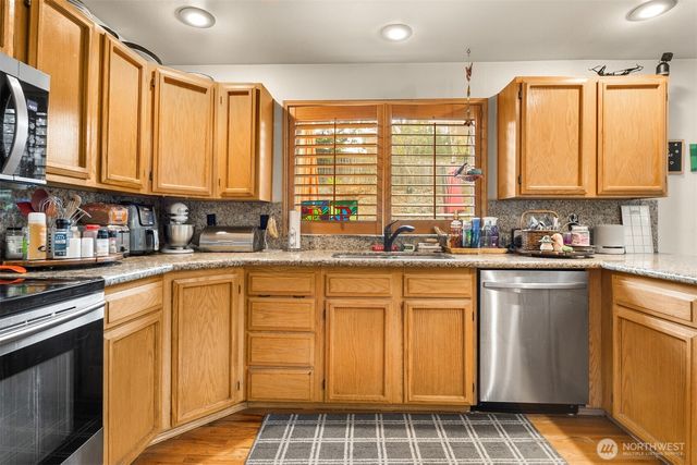 836 SW 345th Street, Federal Way, WA 98023