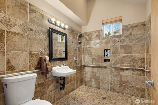 836 SW 345th Street, Federal Way, WA 98023