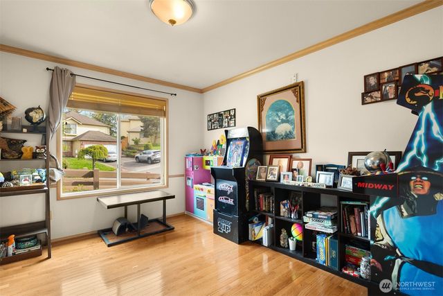 836 SW 345th Street, Federal Way, WA 98023