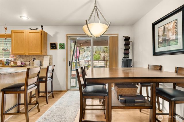 836 SW 345th Street, Federal Way, WA 98023