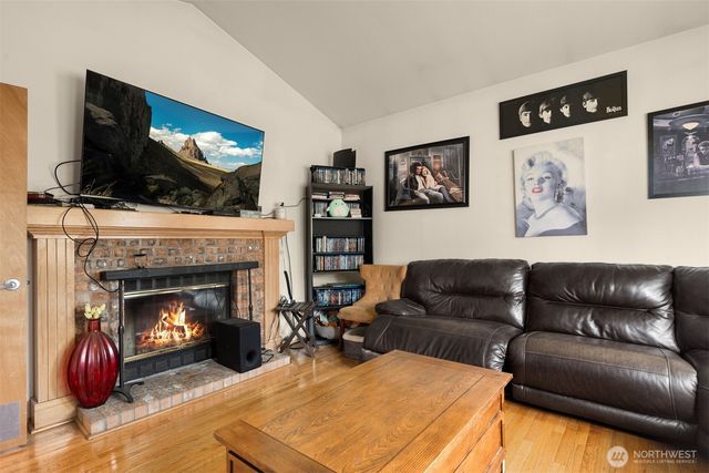 836 SW 345th Street, Federal Way, WA 98023