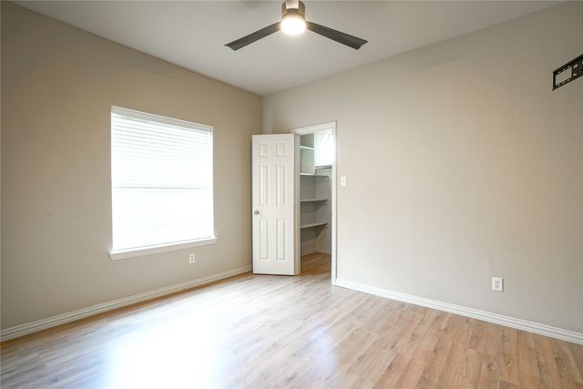 609 Trails End Court, Hurst, TX 76054
