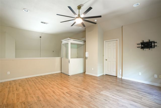 609 Trails End Court, Hurst, TX 76054