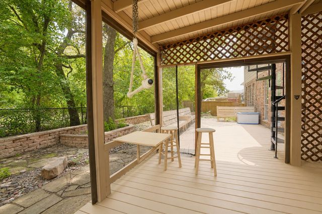 609 Trails End Court, Hurst, TX 76054