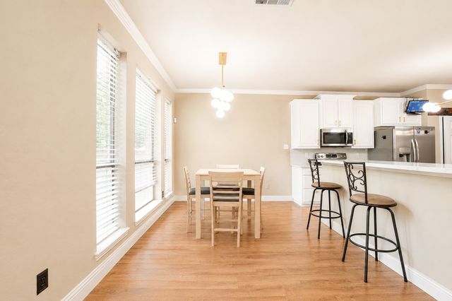 609 Trails End Court, Hurst, TX 76054