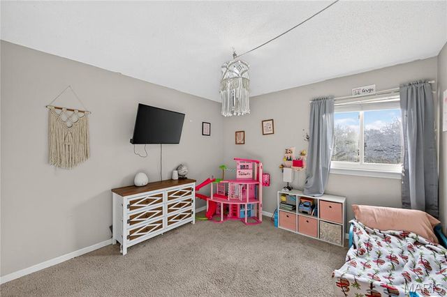 1465 Heritage Landing 35, St Charles, MO 63303