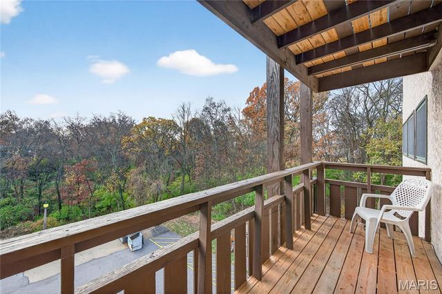 1465 Heritage Landing 35, St Charles, MO 63303