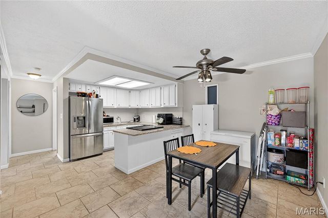 1465 Heritage Landing 35, St Charles, MO 63303