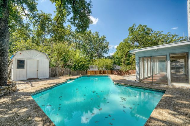 7540 Monterrey Drive, Fort Worth, TX 76112