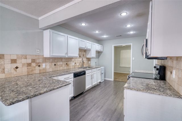 7540 Monterrey Drive, Fort Worth, TX 76112
