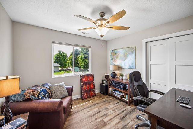 570 SE Cardinal Lane, Waukee, IA 50263
