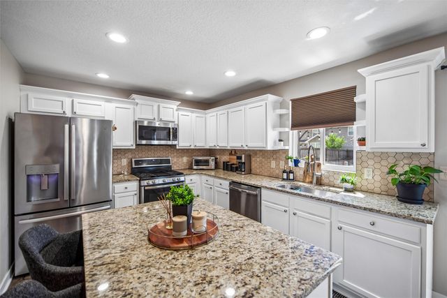 570 SE Cardinal Lane, Waukee, IA 50263