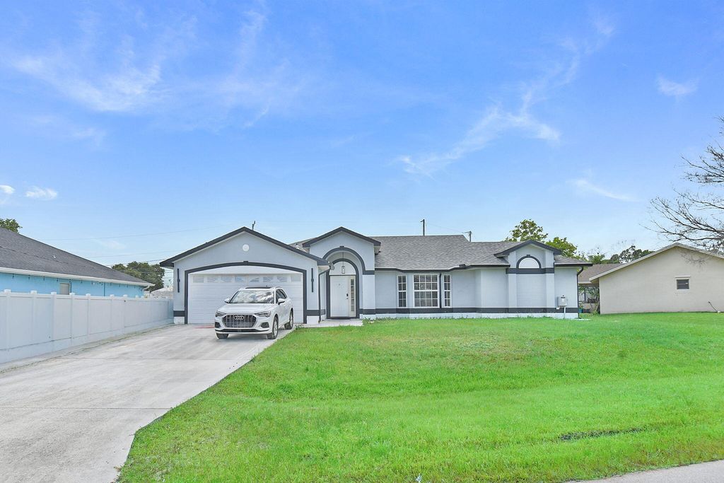 6915 NW Hershy Circle, Port St. Lucie, Port St Lucie, FL 34983