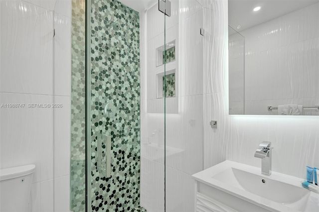 1800 N Victoria Park Rd, Fort Lauderdale, FL 33305