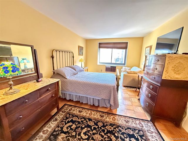 100 E Hartsdale Avenue 7RE, Hartsdale, NY 10530