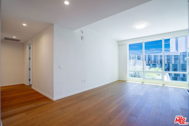 877 Francisco Street 2210, Los Angeles, CA 90017