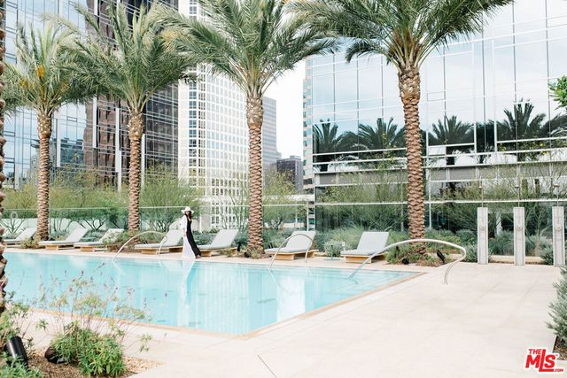 877 Francisco Street 2210, Los Angeles, CA 90017