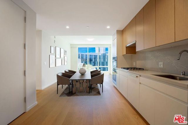 877 Francisco Street 2210, Los Angeles, CA 90017