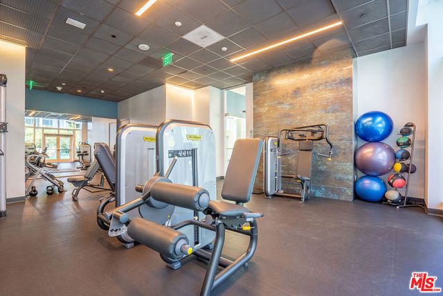 877 Francisco Street 2210, Los Angeles, CA 90017