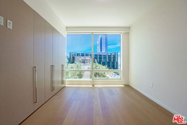 877 Francisco Street 2210, Los Angeles, CA 90017