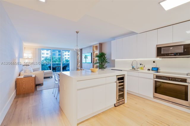 2301 Collins Ave 719, Miami Beach, FL 33139