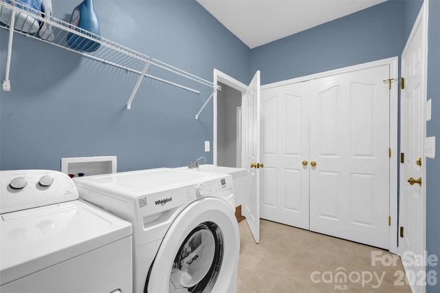 10104 Treetop Lane, Cornelius, NC 28031