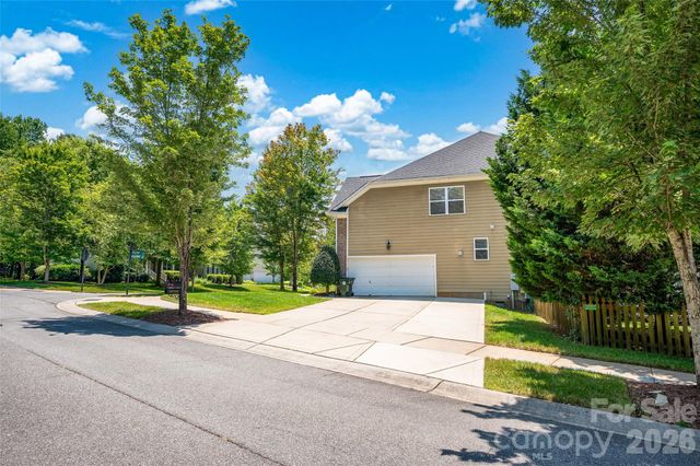 10104 Treetop Lane, Cornelius, NC 28031