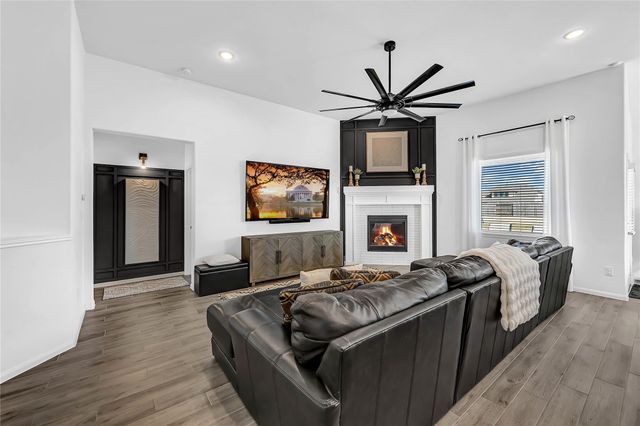 150 Valley Ranch Trail, Dayton, TX 77535