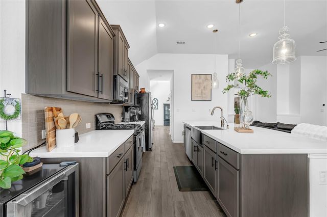 150 Valley Ranch Trail, Dayton, TX 77535