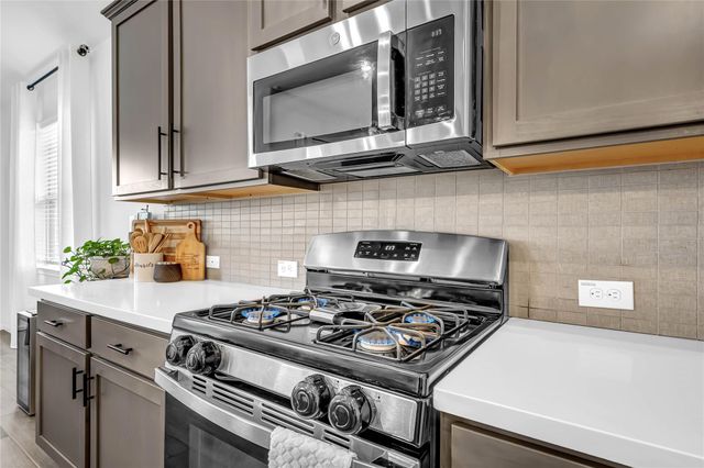 150 Valley Ranch Trail, Dayton, TX 77535