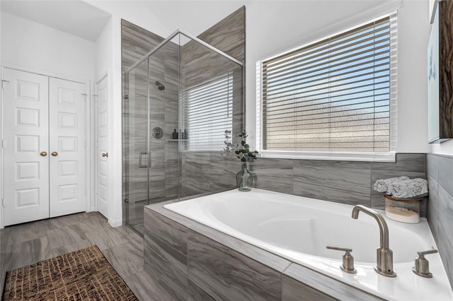 150 Valley Ranch Trail, Dayton, TX 77535