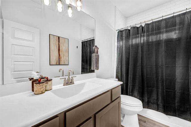 150 Valley Ranch Trail, Dayton, TX 77535