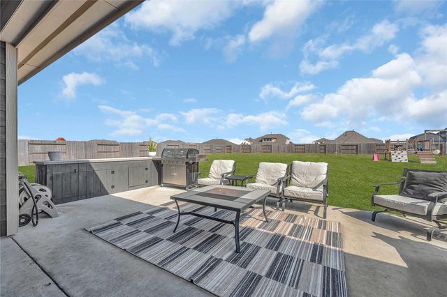 150 Valley Ranch Trail, Dayton, TX 77535