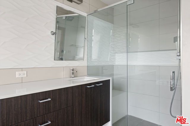 2608 Carman Crest Drive, Los Angeles, CA 90068