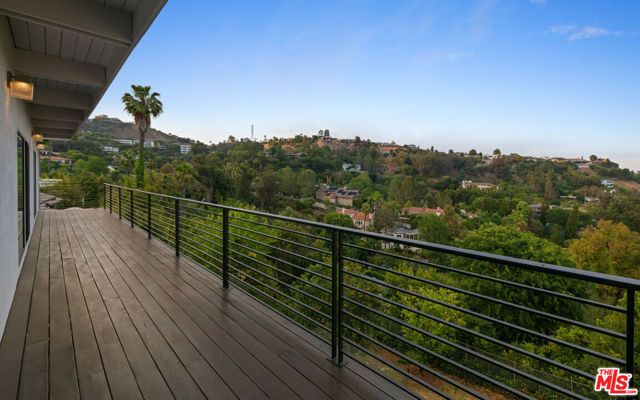 2608 Carman Crest Drive, Los Angeles, CA 90068