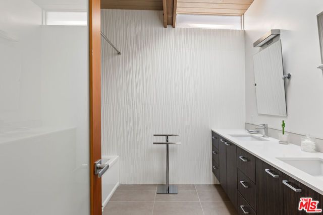 2608 Carman Crest Drive, Los Angeles, CA 90068