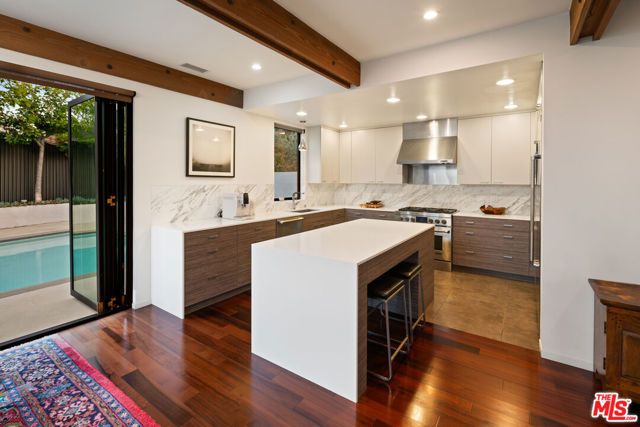 2608 Carman Crest Drive, Los Angeles, CA 90068