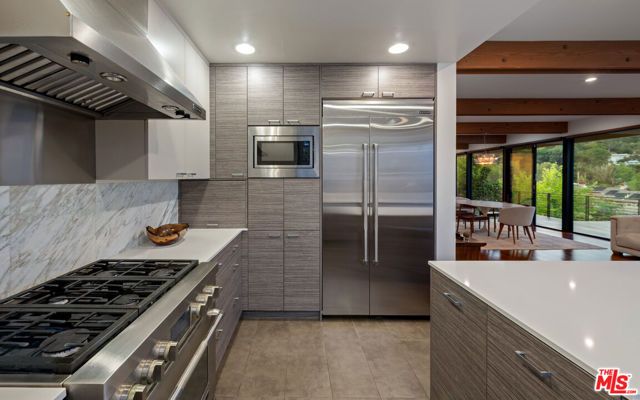 2608 Carman Crest Drive, Los Angeles, CA 90068