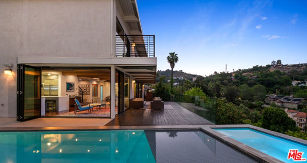 2608 Carman Crest Drive, Los Angeles, CA 90068