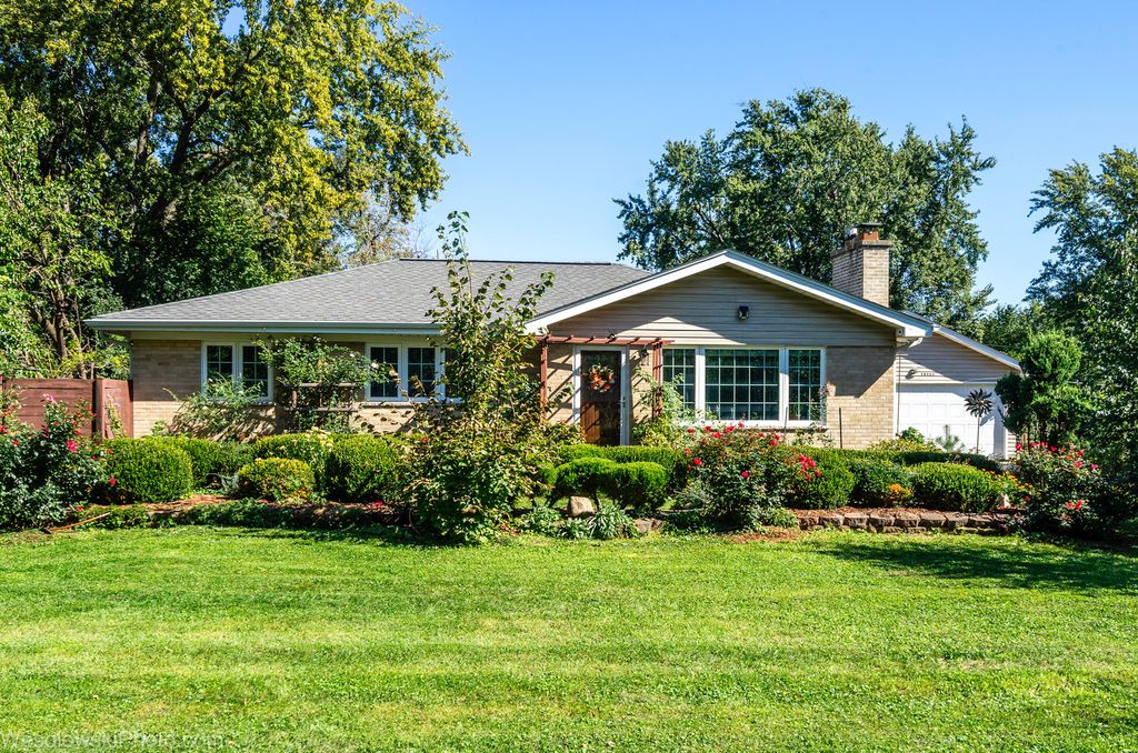 2N563 Mildred Avenue, Glen Ellyn, IL 60137 — exterior