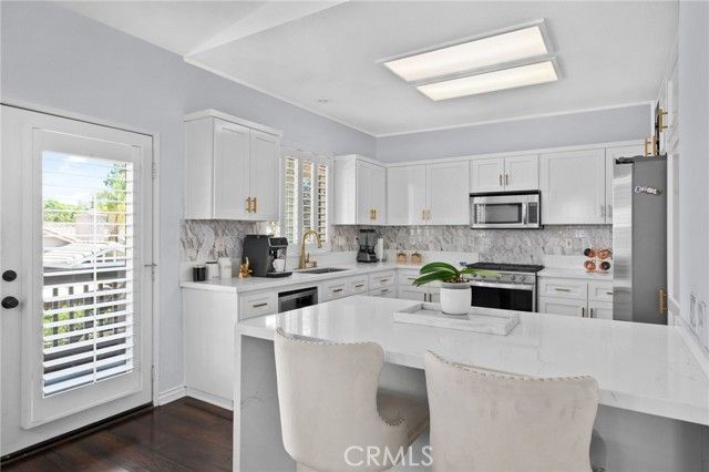 3231 Hannover Street, Corona, CA 92882