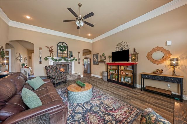 1158 Ruscello Avenue, Tontitown, AR 72762