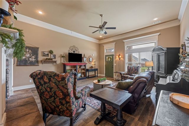 1158 Ruscello Avenue, Tontitown, AR 72762