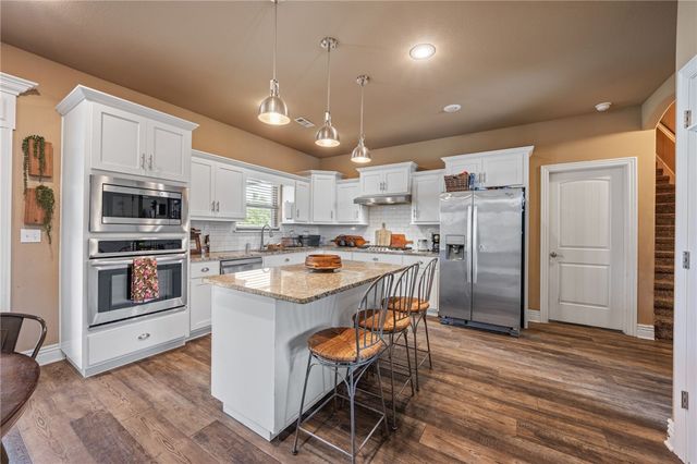 1158 Ruscello Avenue, Tontitown, AR 72762
