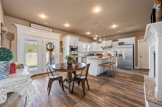1158 Ruscello Avenue, Tontitown, AR 72762