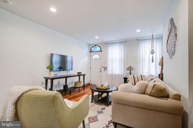 2448 CEDAR ST, Philadelphia, PA 19125